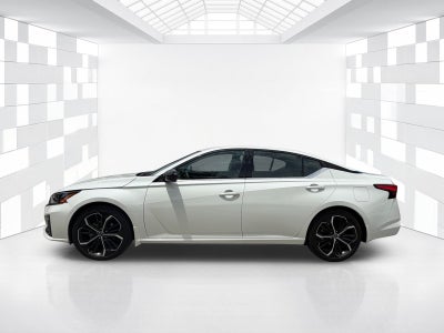 2025 Nissan Altima SR