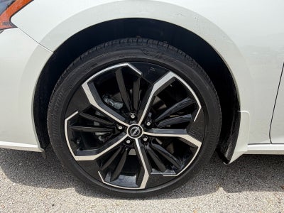 2025 Nissan Altima SR