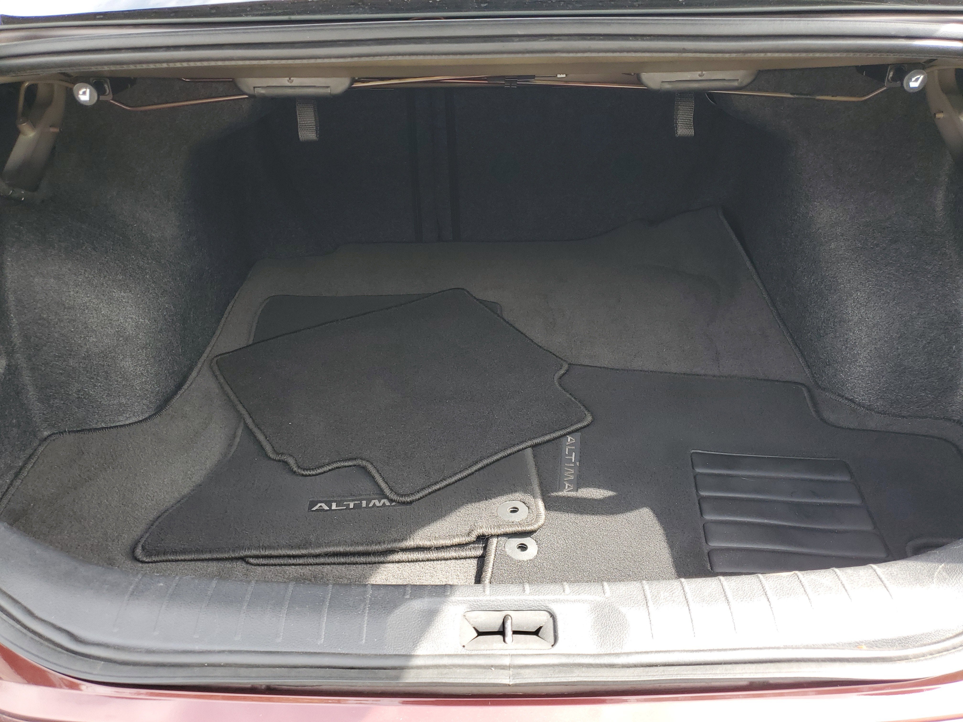 2023 Nissan Altima SV