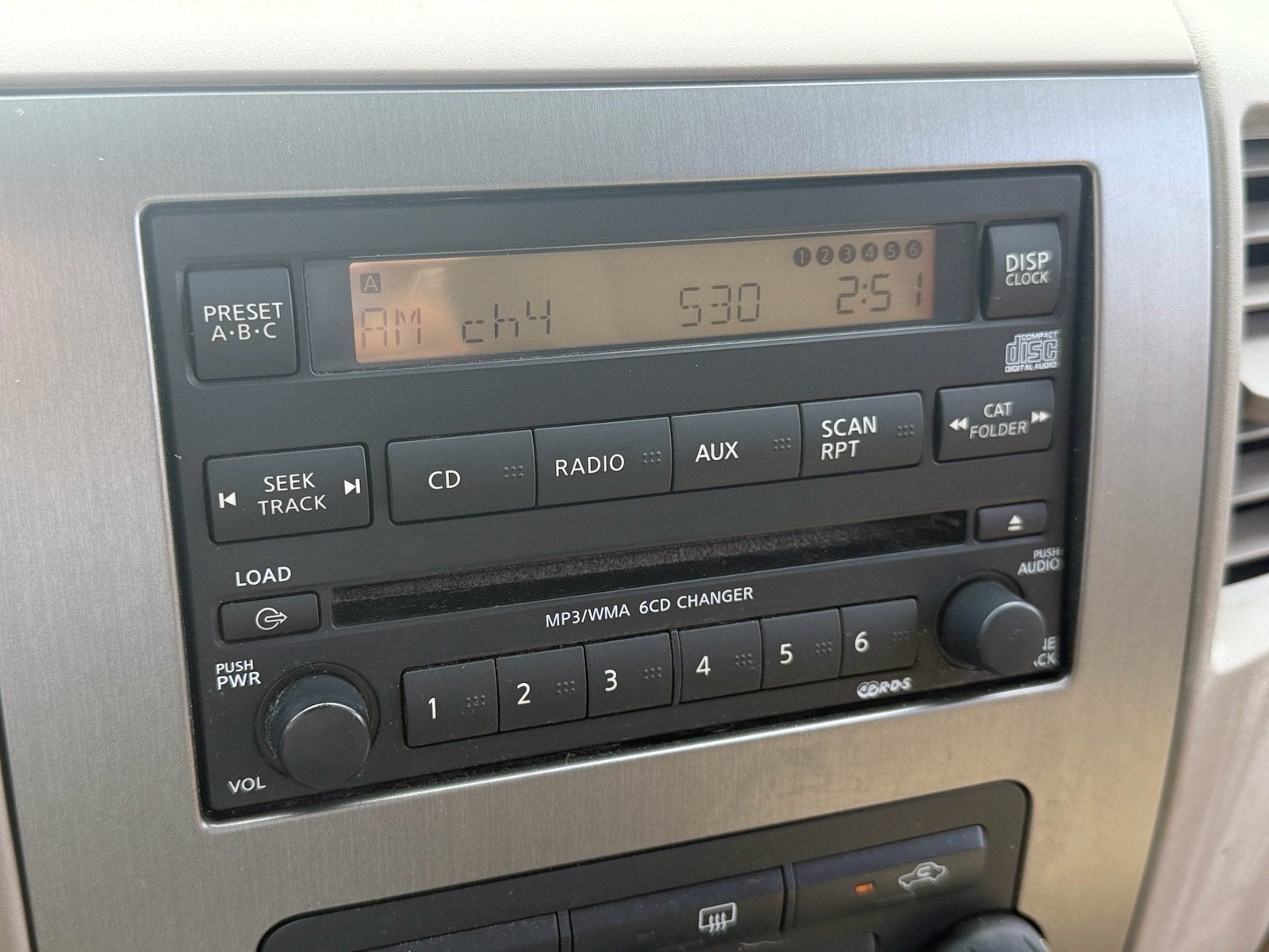 2011 Nissan Titan SV