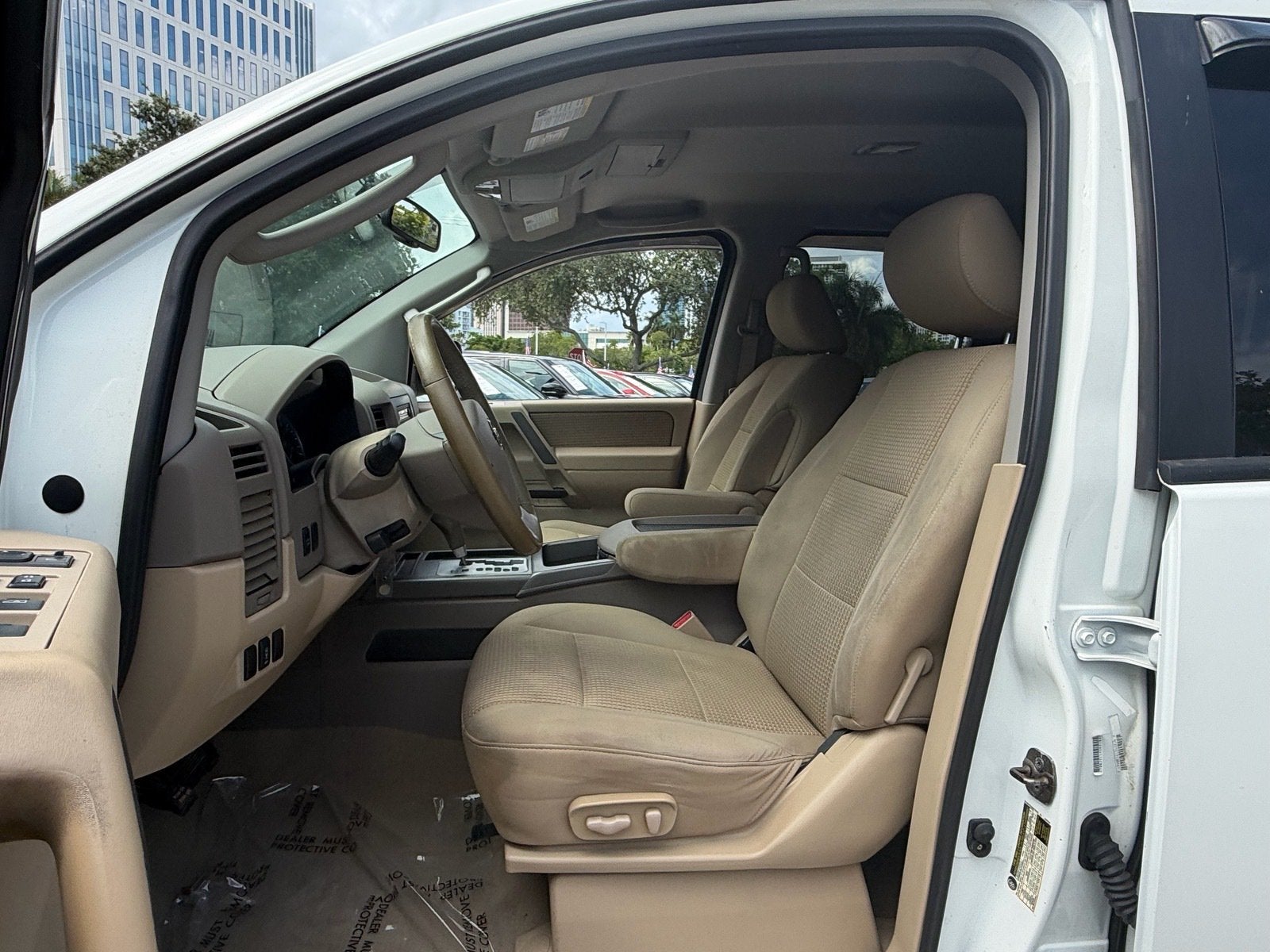 2011 Nissan Titan SV