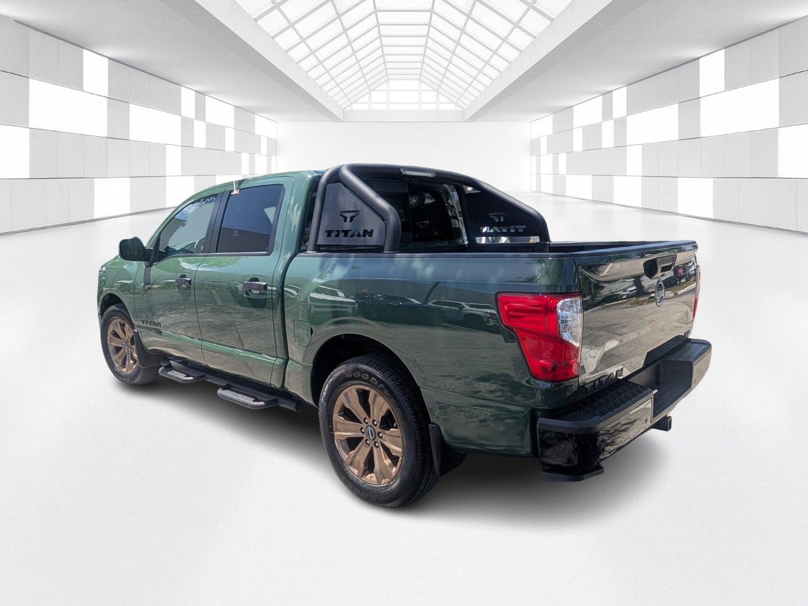 2024 Nissan Titan SV