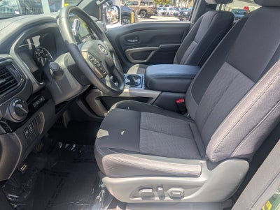 2024 Nissan Titan SV