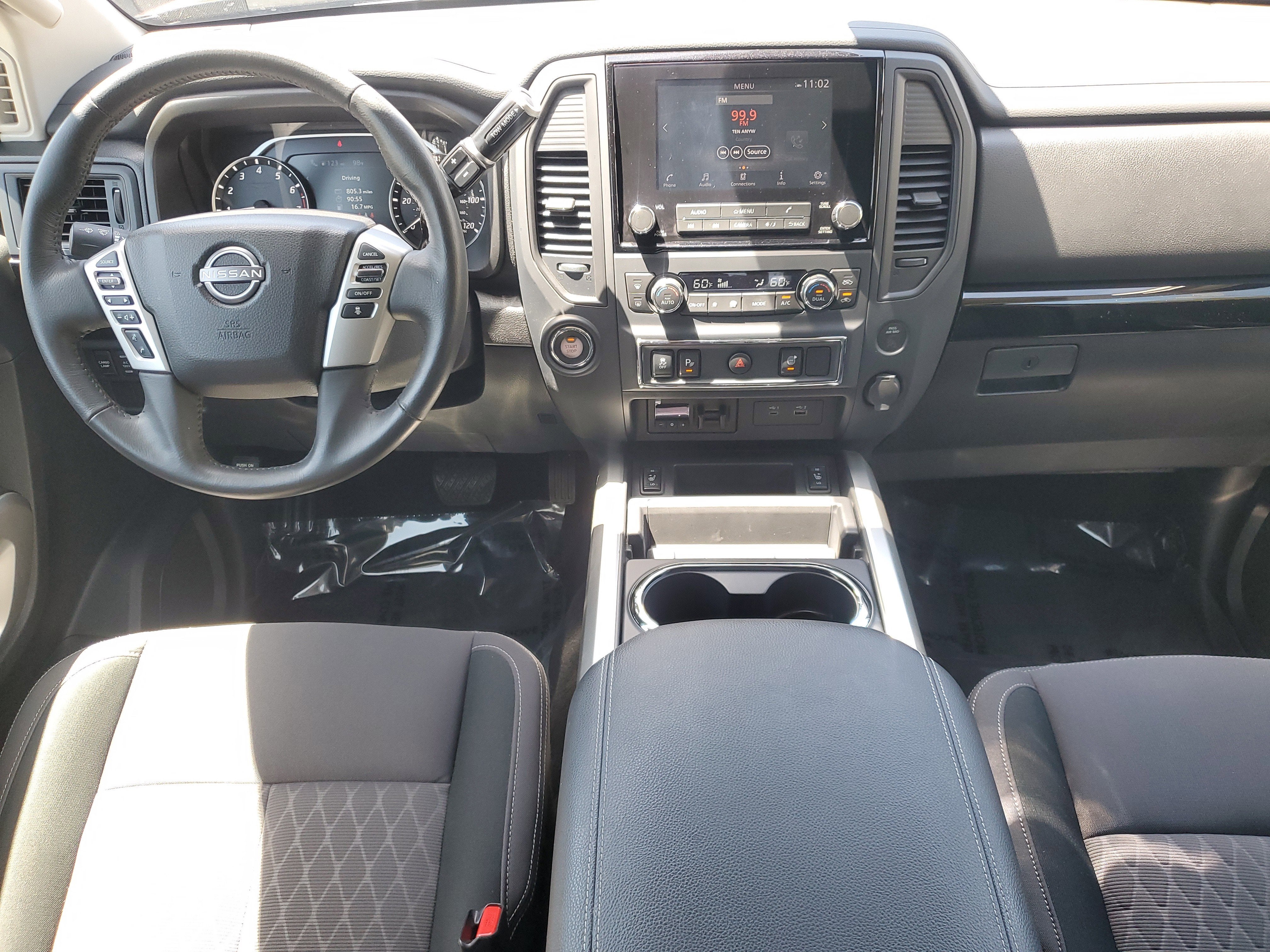 2024 Nissan TITAN Crew Cab SV
