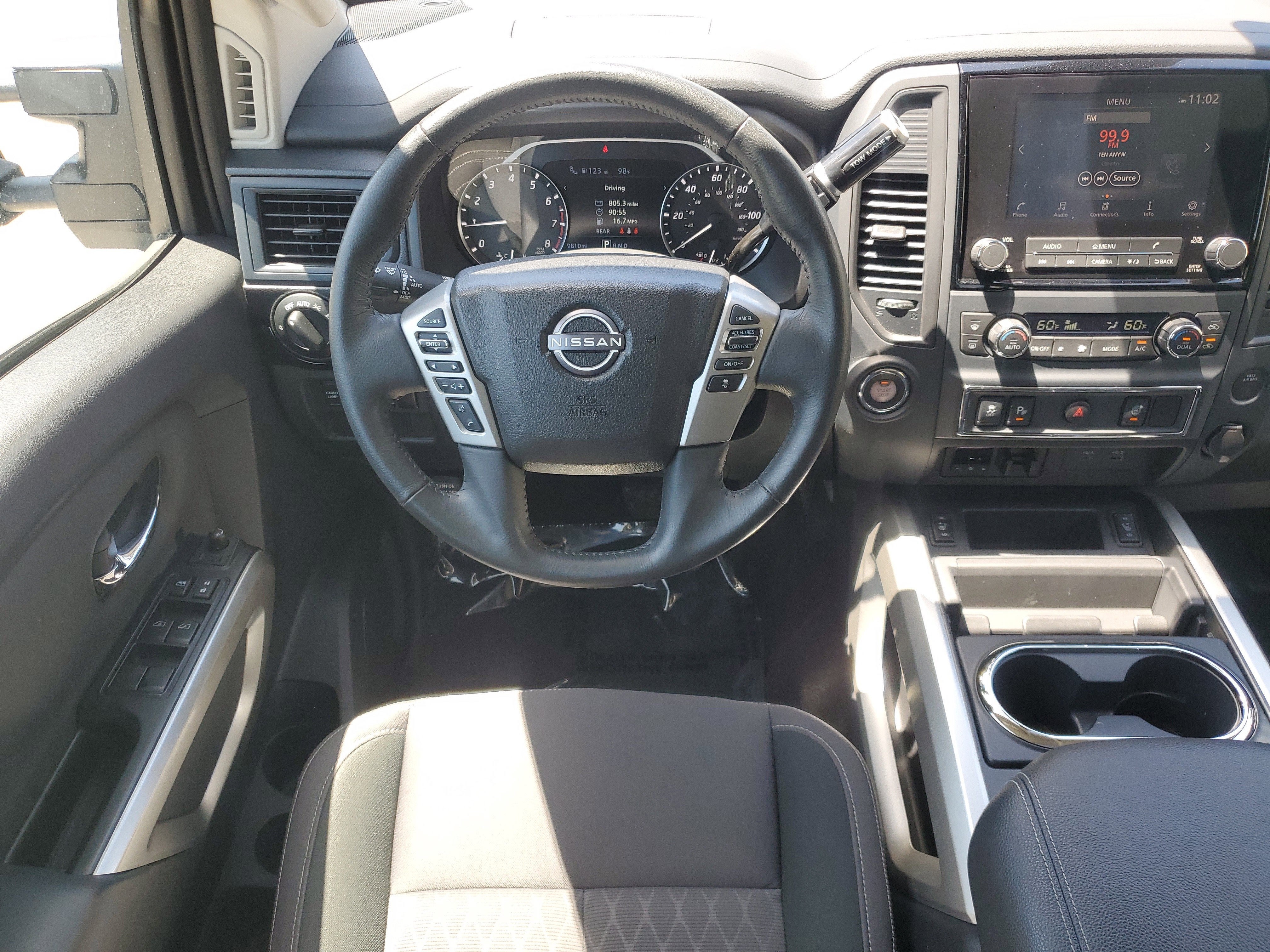 2024 Nissan TITAN Crew Cab SV