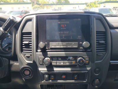 2024 Nissan TITAN Crew Cab SV