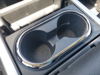 2024 Nissan TITAN Crew Cab SV