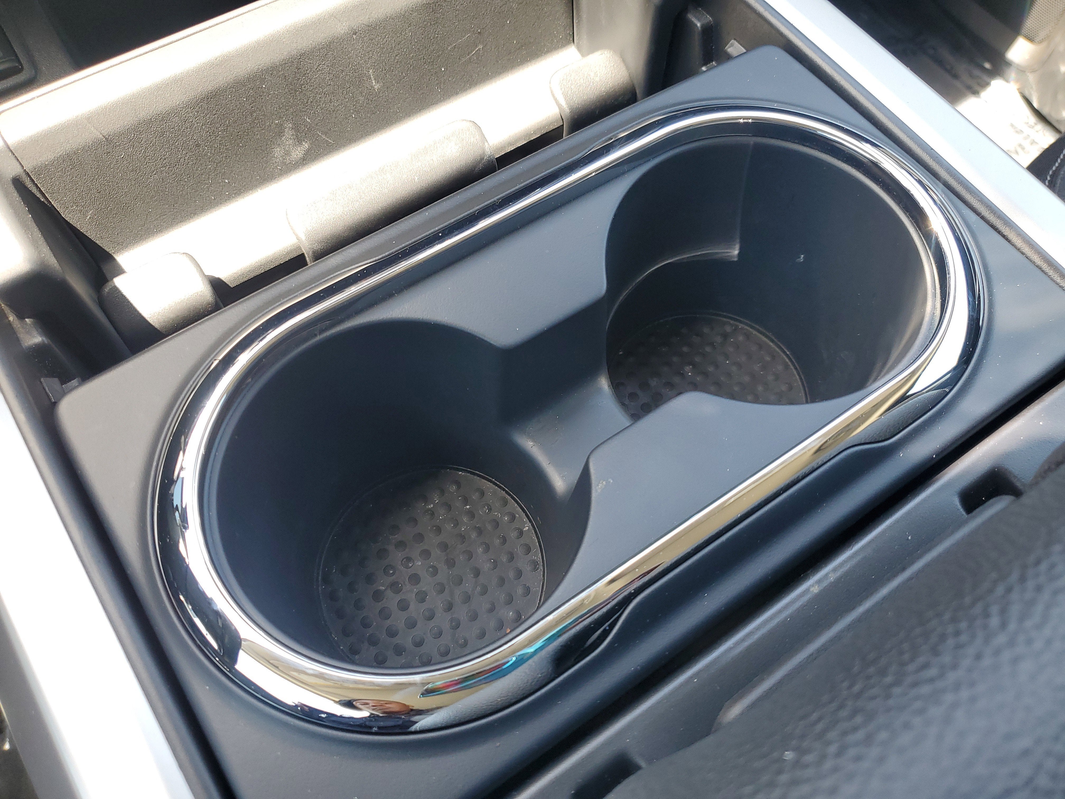 2024 Nissan TITAN Crew Cab SV