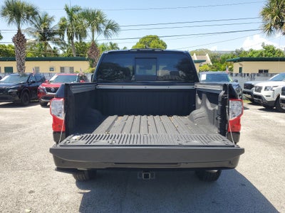 2024 Nissan TITAN Crew Cab SV