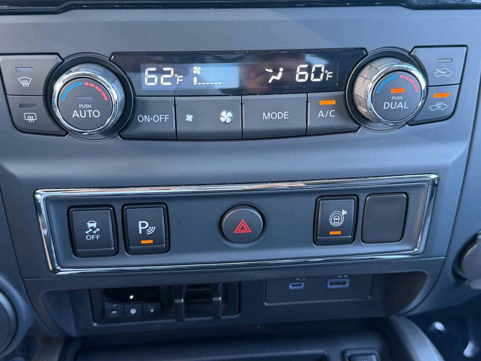 2024 Nissan Titan XD Crew Cab SV