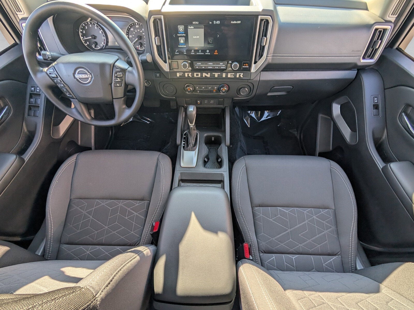 2025 Nissan Frontier Crew Cab SV