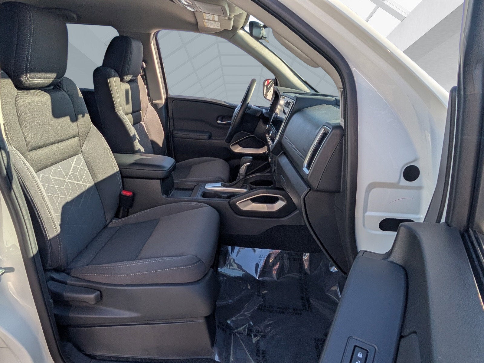 2025 Nissan Frontier Crew Cab SV