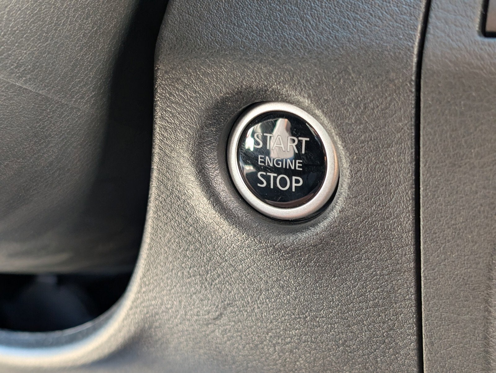 2025 Nissan Frontier Crew Cab SV