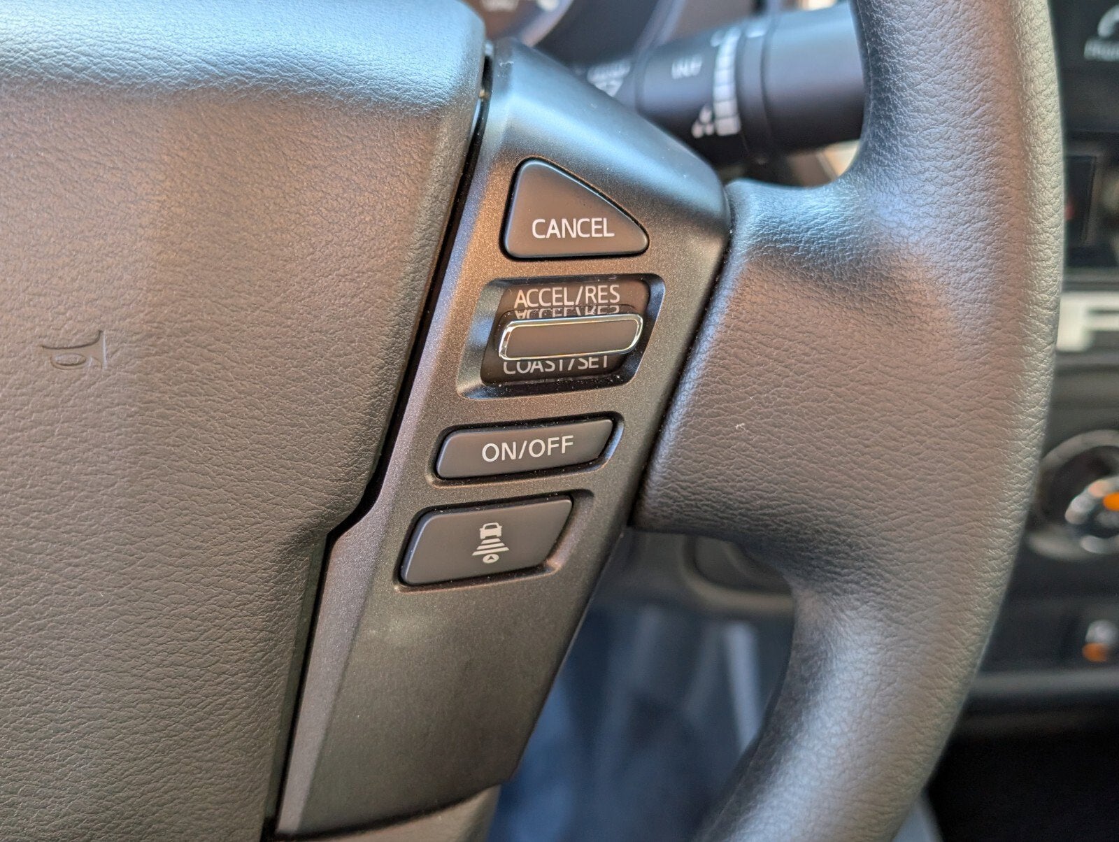 2025 Nissan Frontier Crew Cab SV