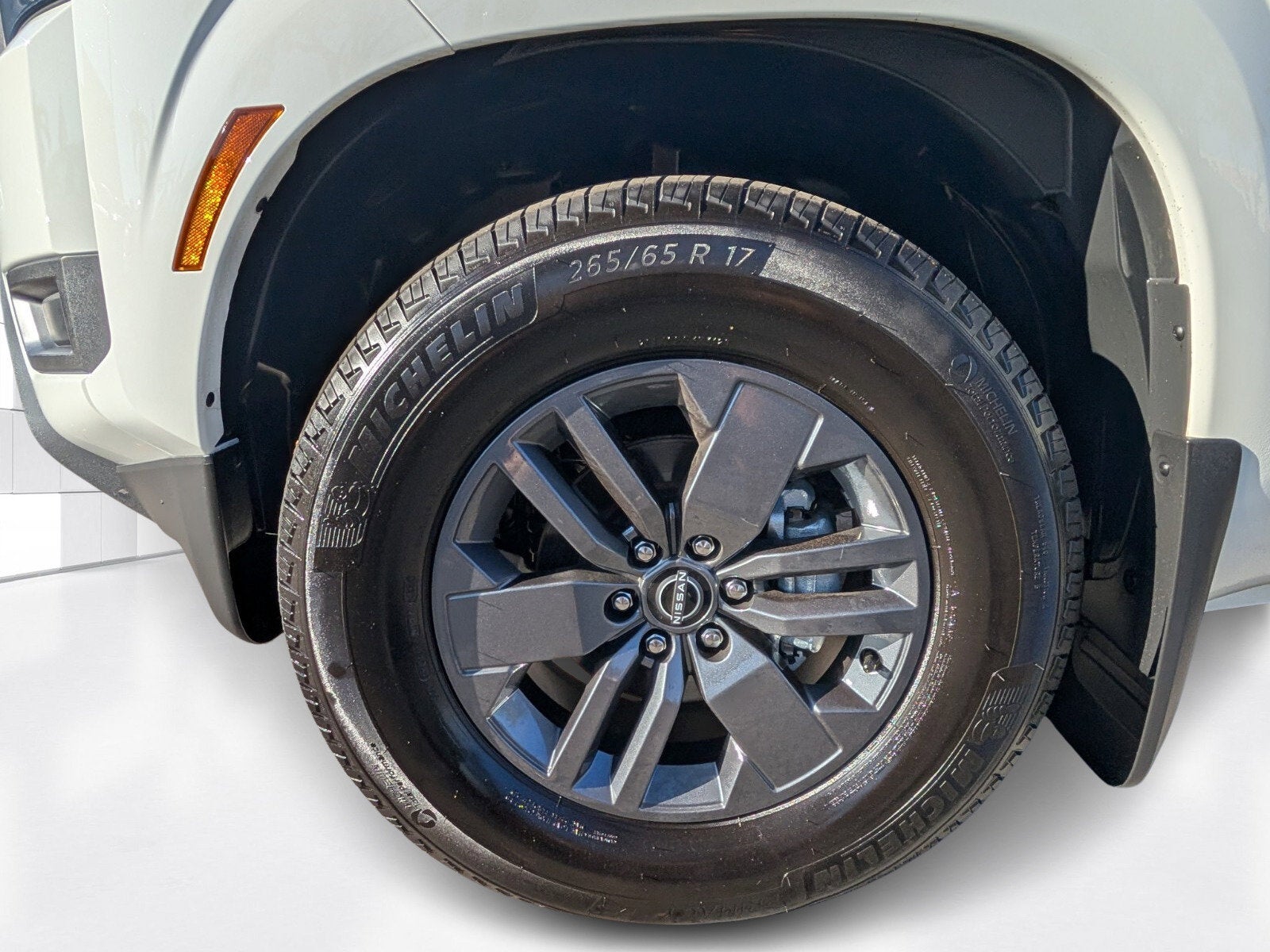 2025 Nissan Frontier Crew Cab SV