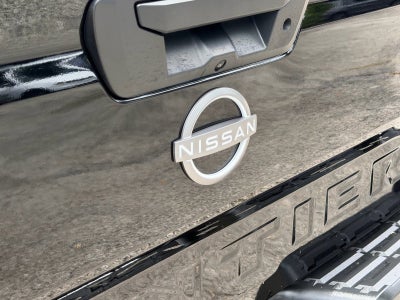 2024 Nissan Frontier Crew Cab SL