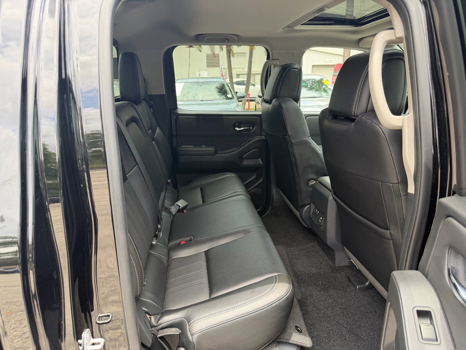 2024 Nissan Frontier Crew Cab SL