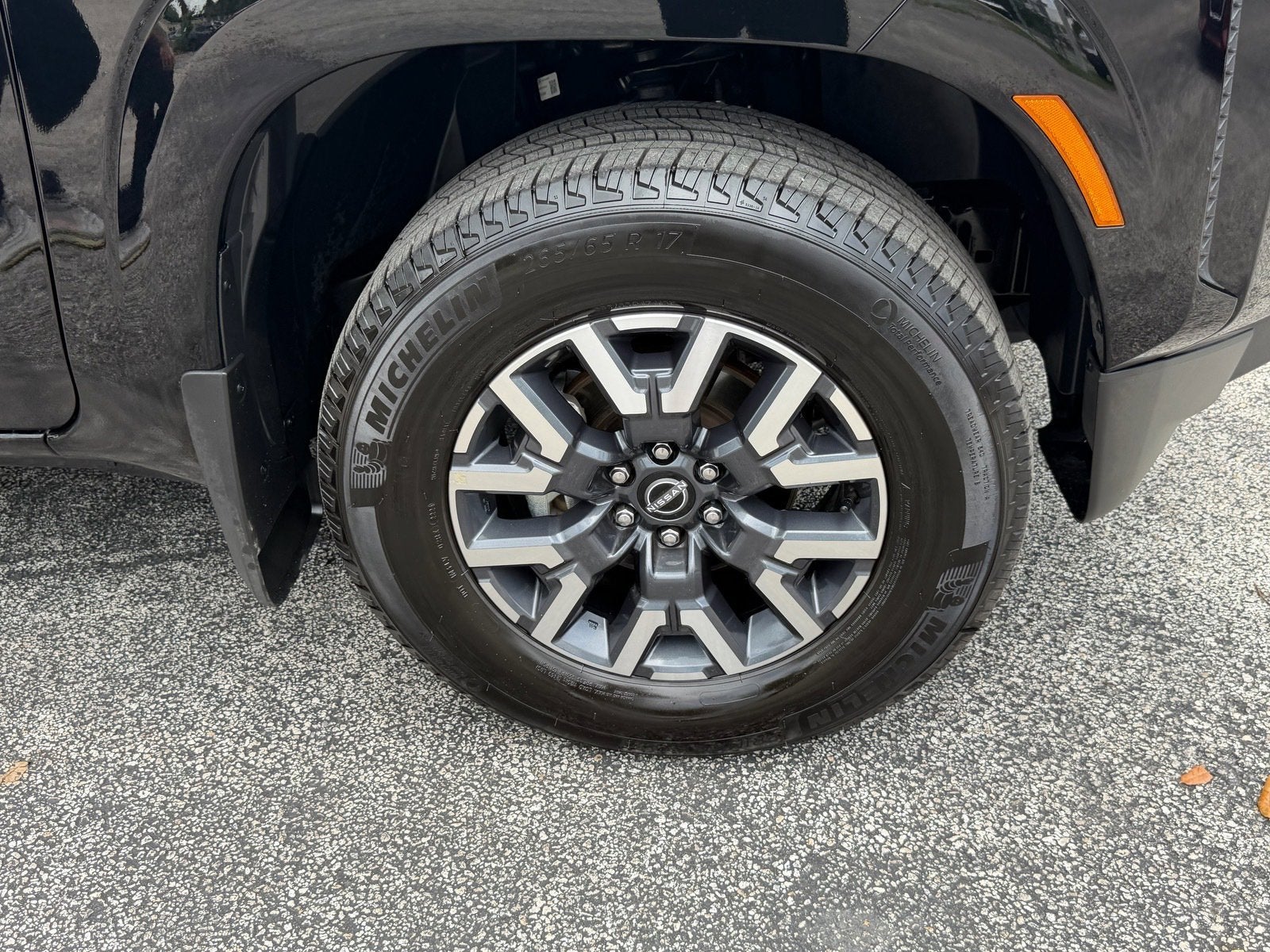 2024 Nissan Frontier Crew Cab SL