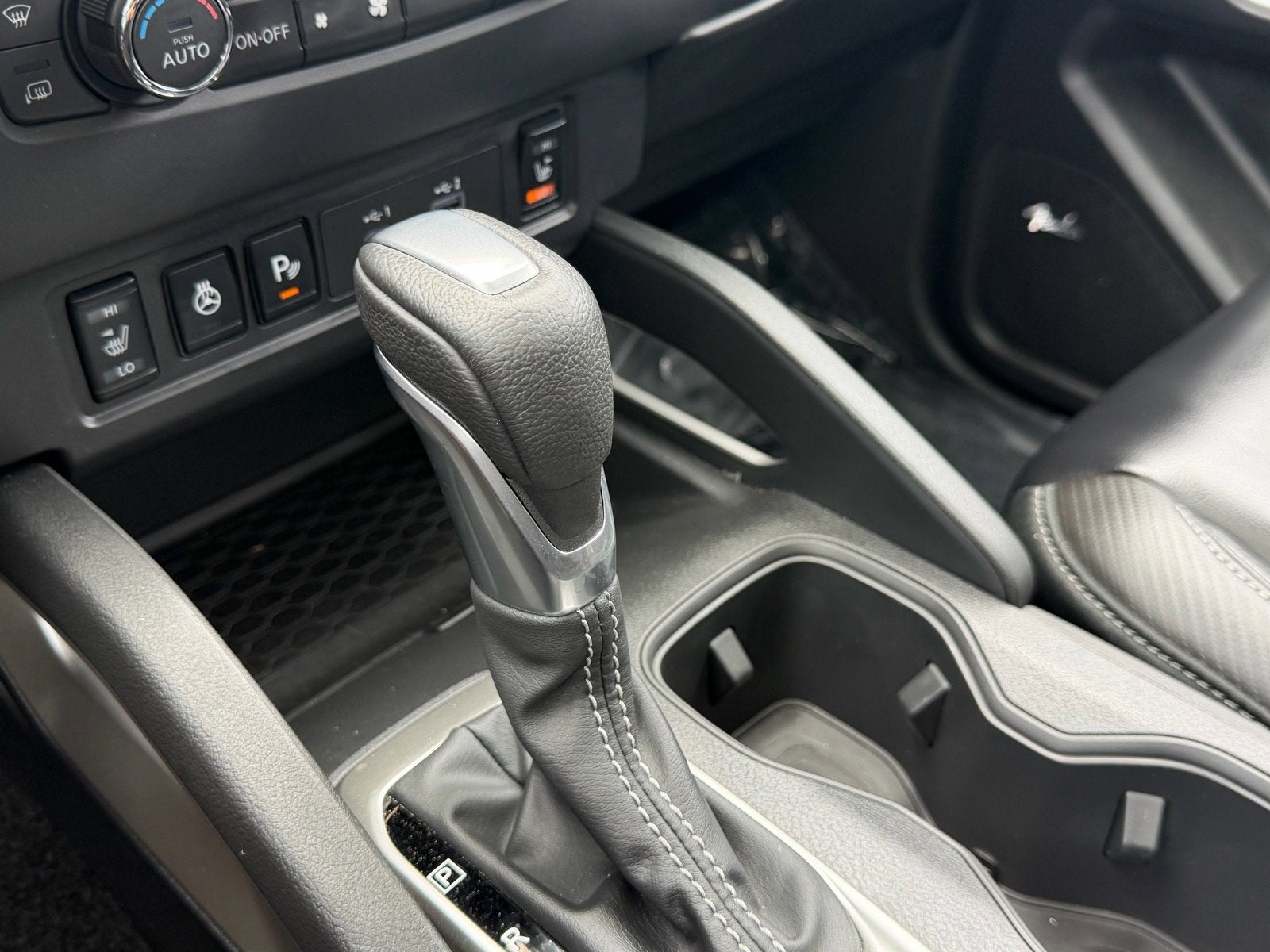 2024 Nissan Frontier Crew Cab SL