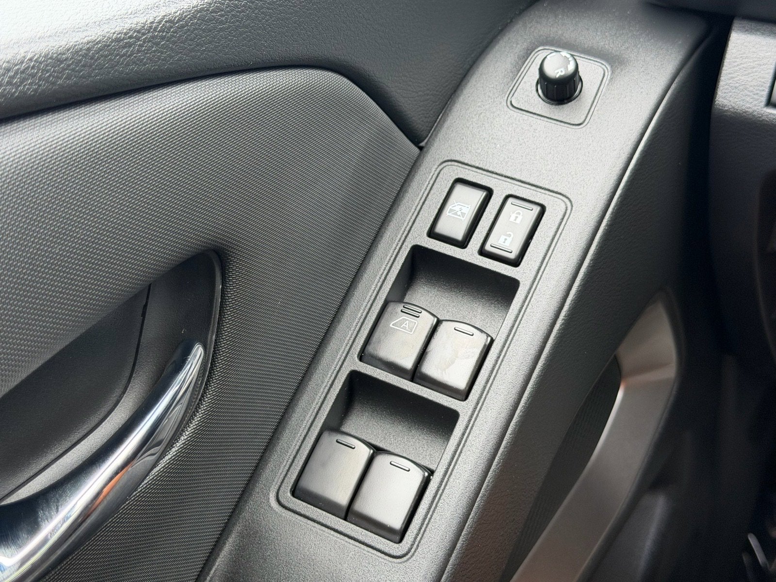 2024 Nissan Frontier Crew Cab SL