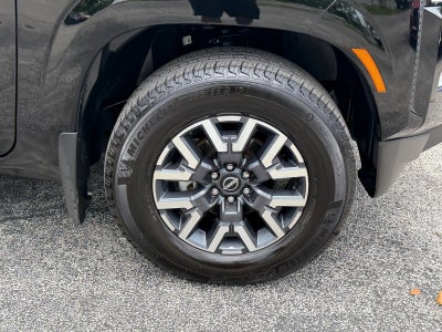 2024 Nissan Frontier Crew Cab SL
