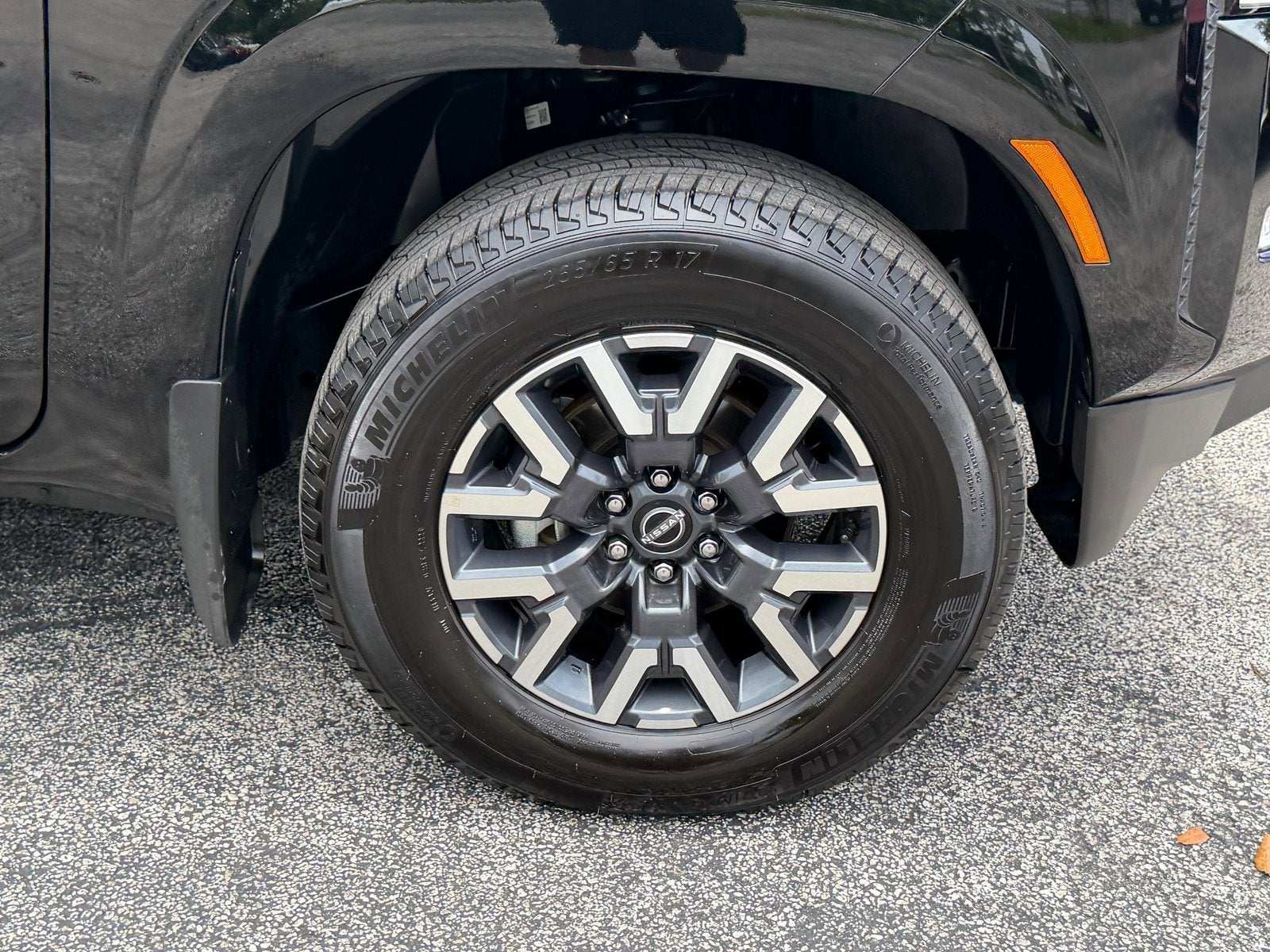 2024 Nissan Frontier Crew Cab SL
