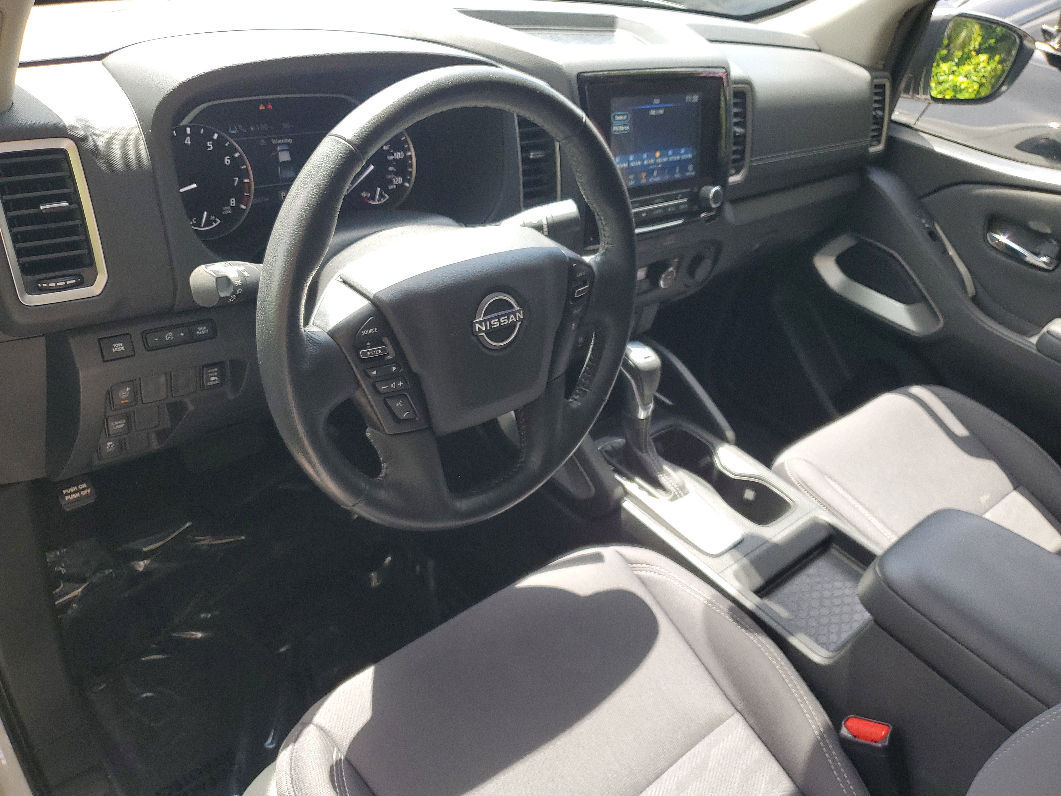 2023 Nissan Frontier Crew Cab SV