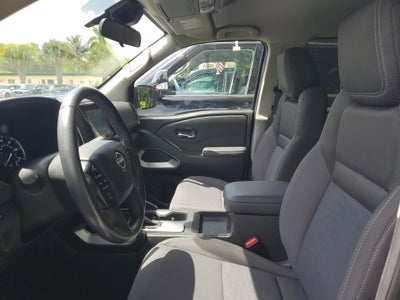 2023 Nissan Frontier Crew Cab SV