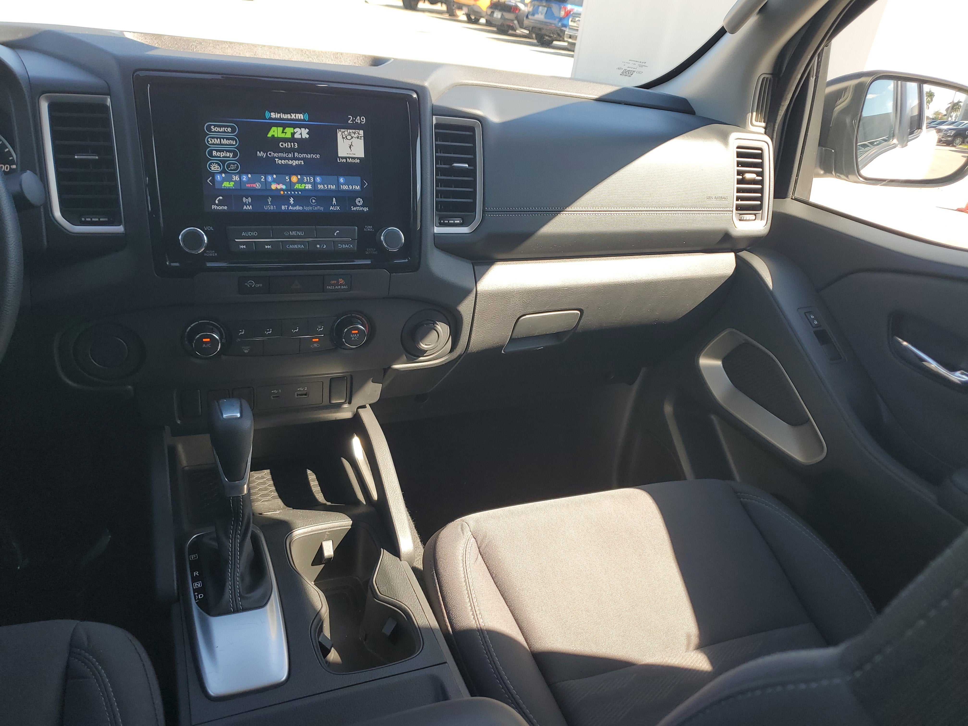 2024 Nissan Frontier SV