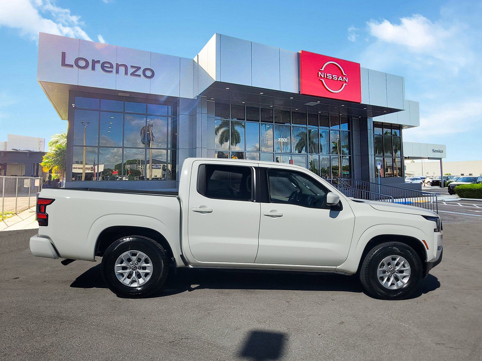 2024 Nissan Frontier SV