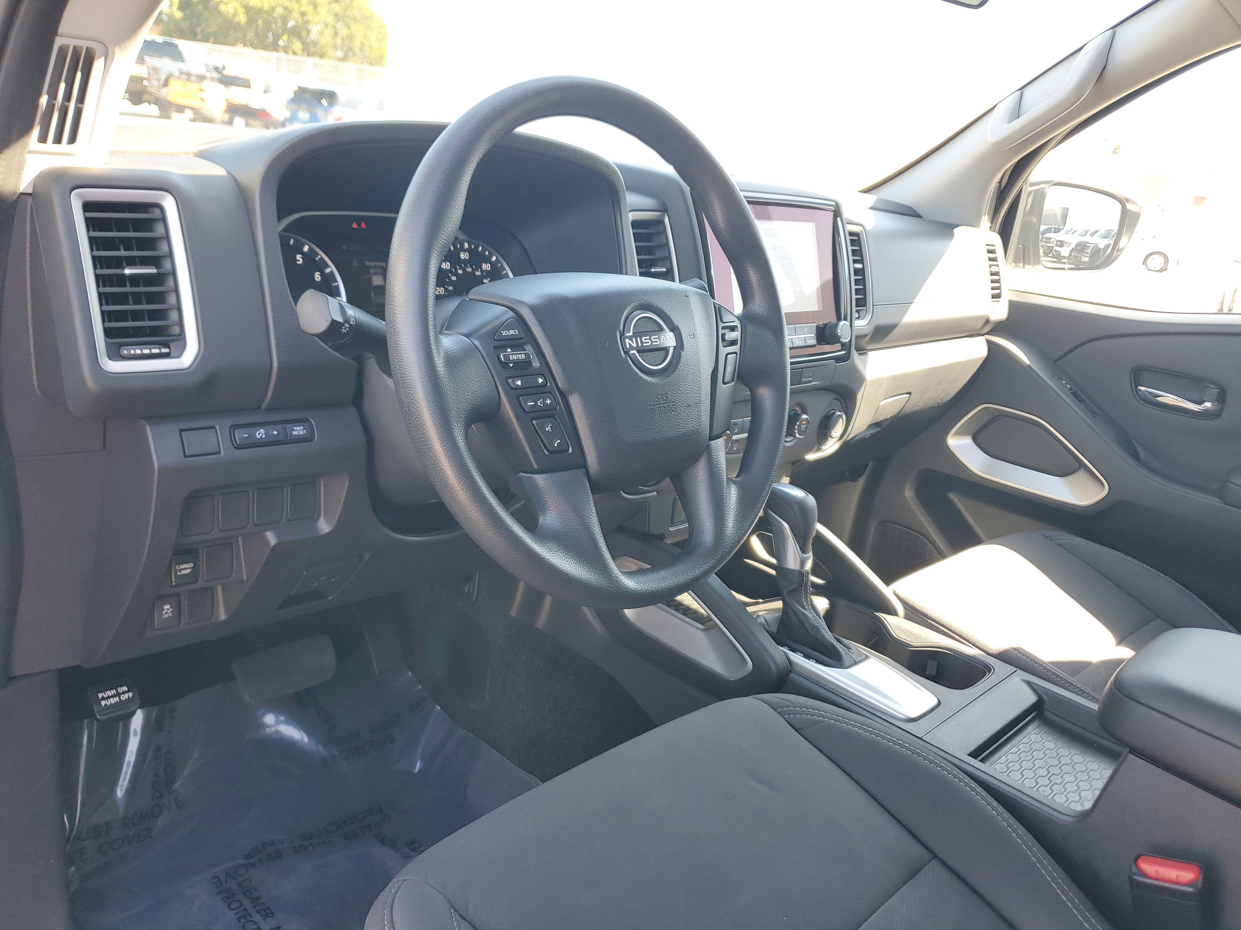 2024 Nissan Frontier SV