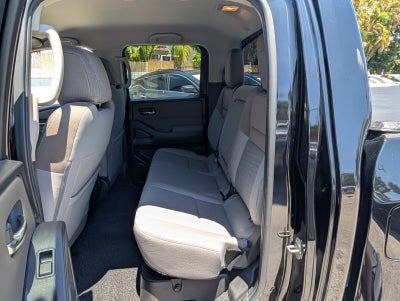 2022 Nissan Frontier Crew Cab SV