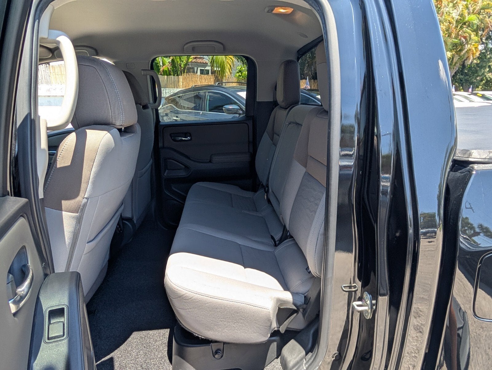2022 Nissan Frontier Crew Cab SV