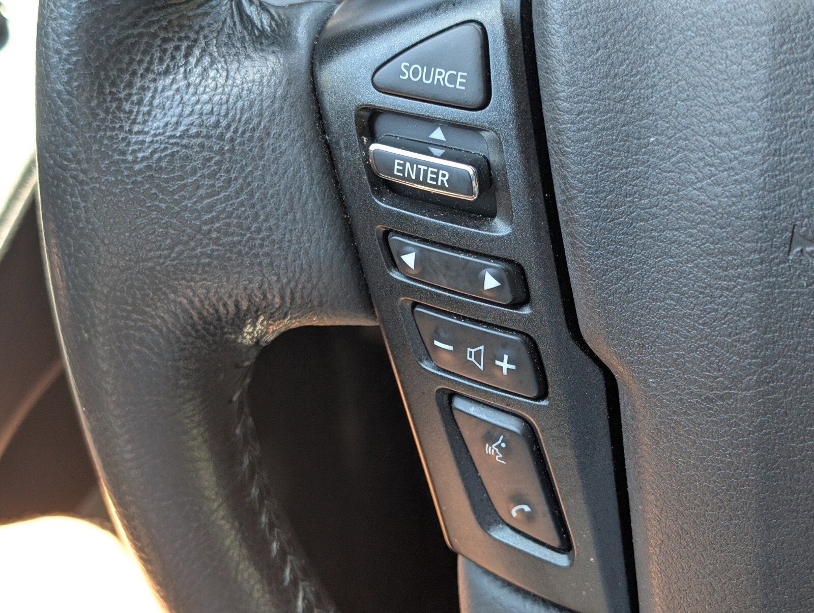 2022 Nissan Frontier Crew Cab SV