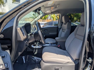 2022 Nissan Frontier Crew Cab SV