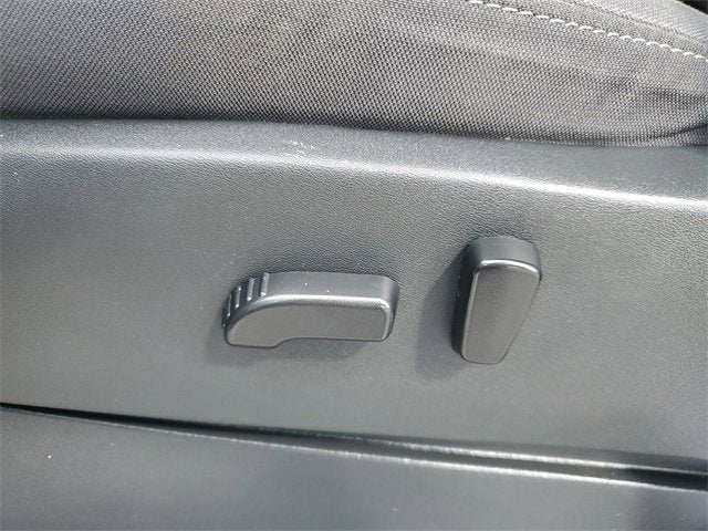 2023 Nissan Frontier Crew Cab SV