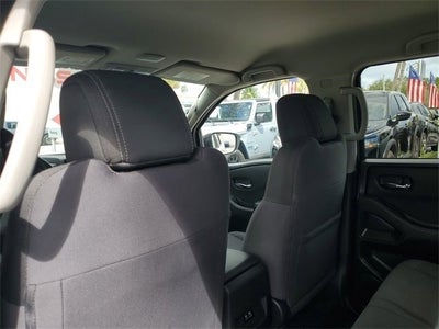 2023 Nissan Frontier Crew Cab SV