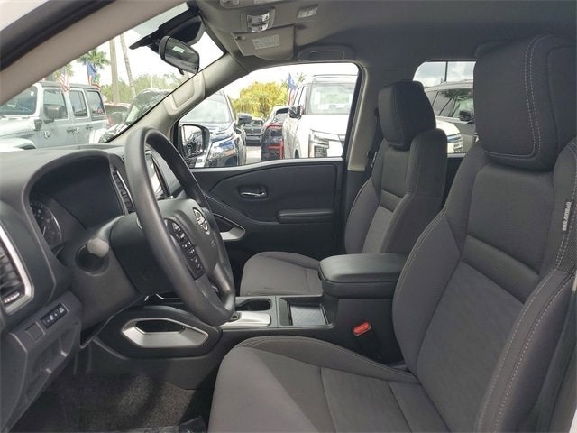 2023 Nissan Frontier Crew Cab SV