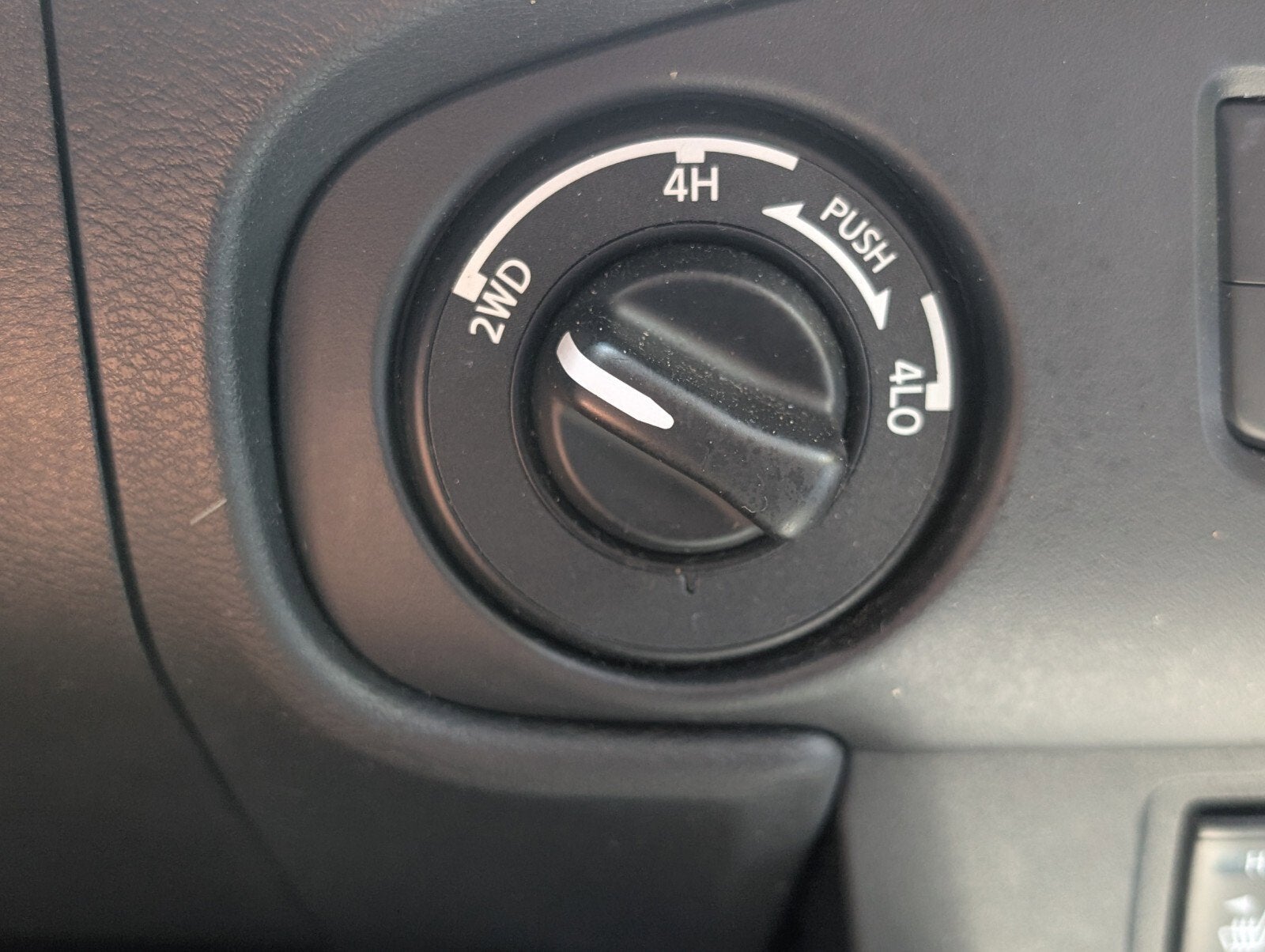 2023 Nissan Frontier Crew Cab SV