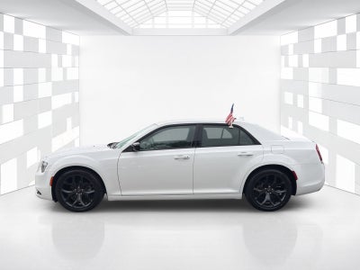 2022 Chrysler 300 Touring
