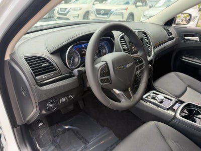 2023 Chrysler 300 Touring