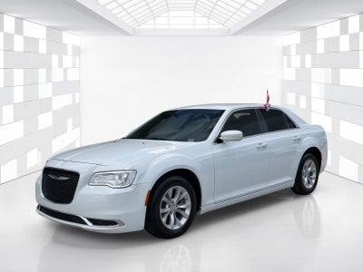 2023 Chrysler 300 Touring