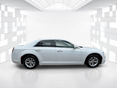 2023 Chrysler 300 Touring