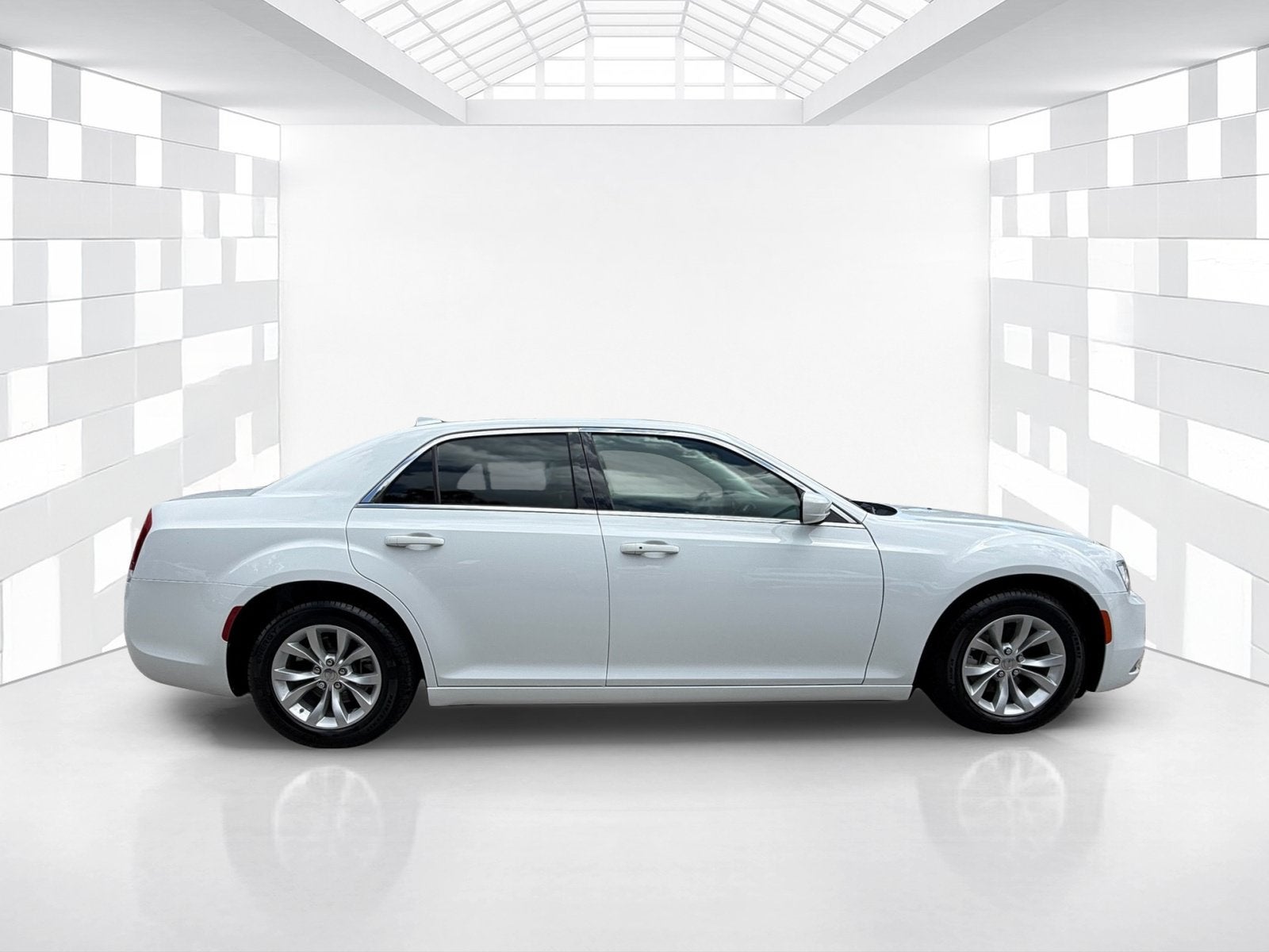 2023 Chrysler 300 Touring