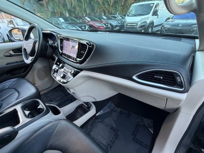 2021 Chrysler Pacifica Hybrid Touring L