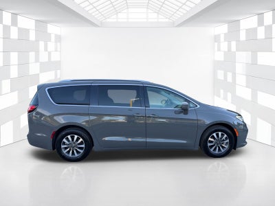 2021 Chrysler Pacifica Hybrid Touring L