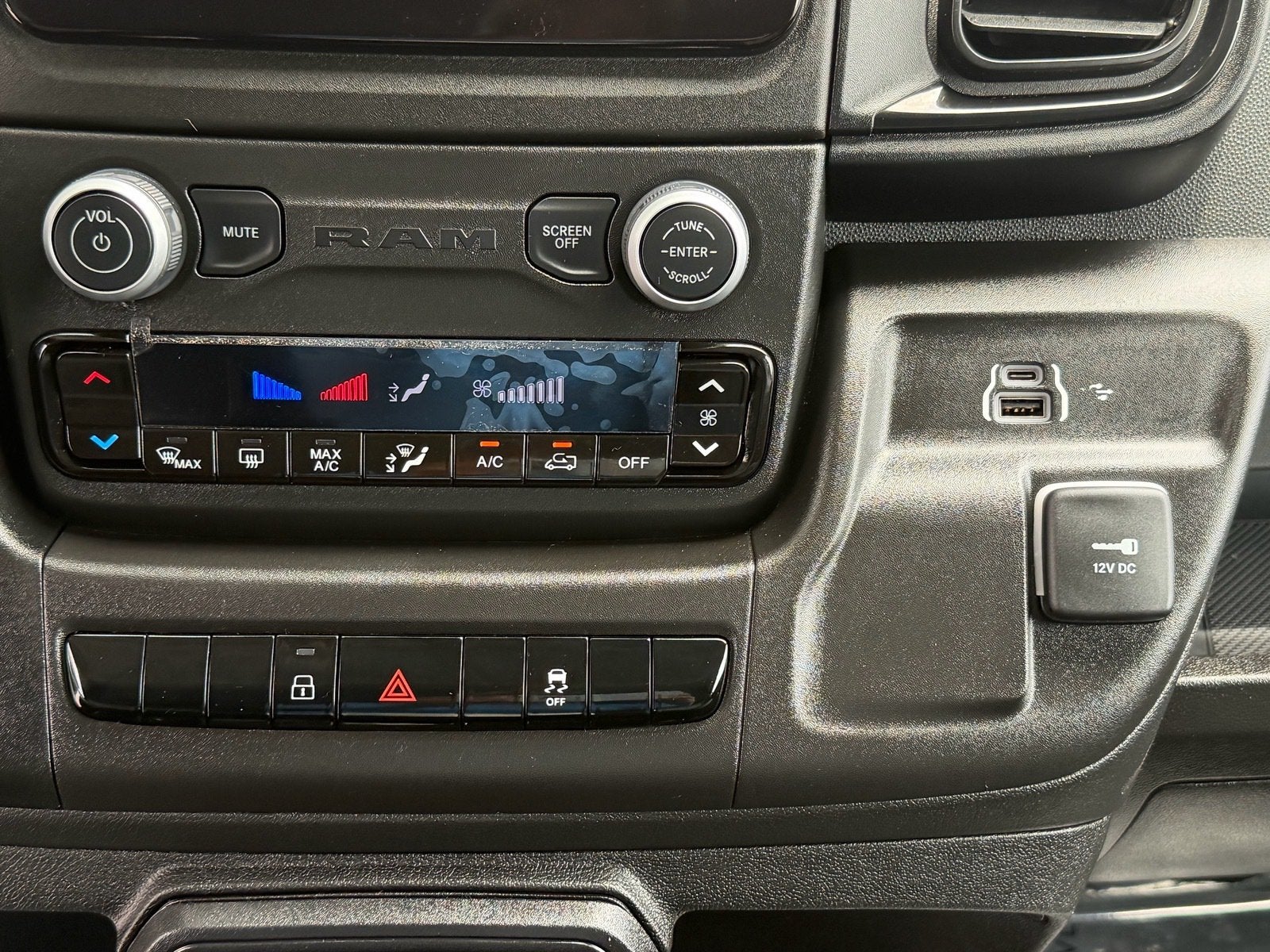 2026 RAM ProMaster Cargo Van Tradesman