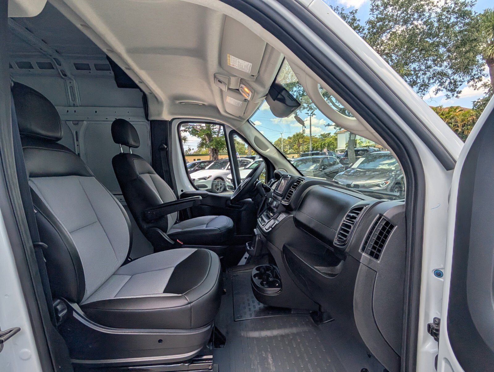 2026 RAM ProMaster Cargo Van Tradesman