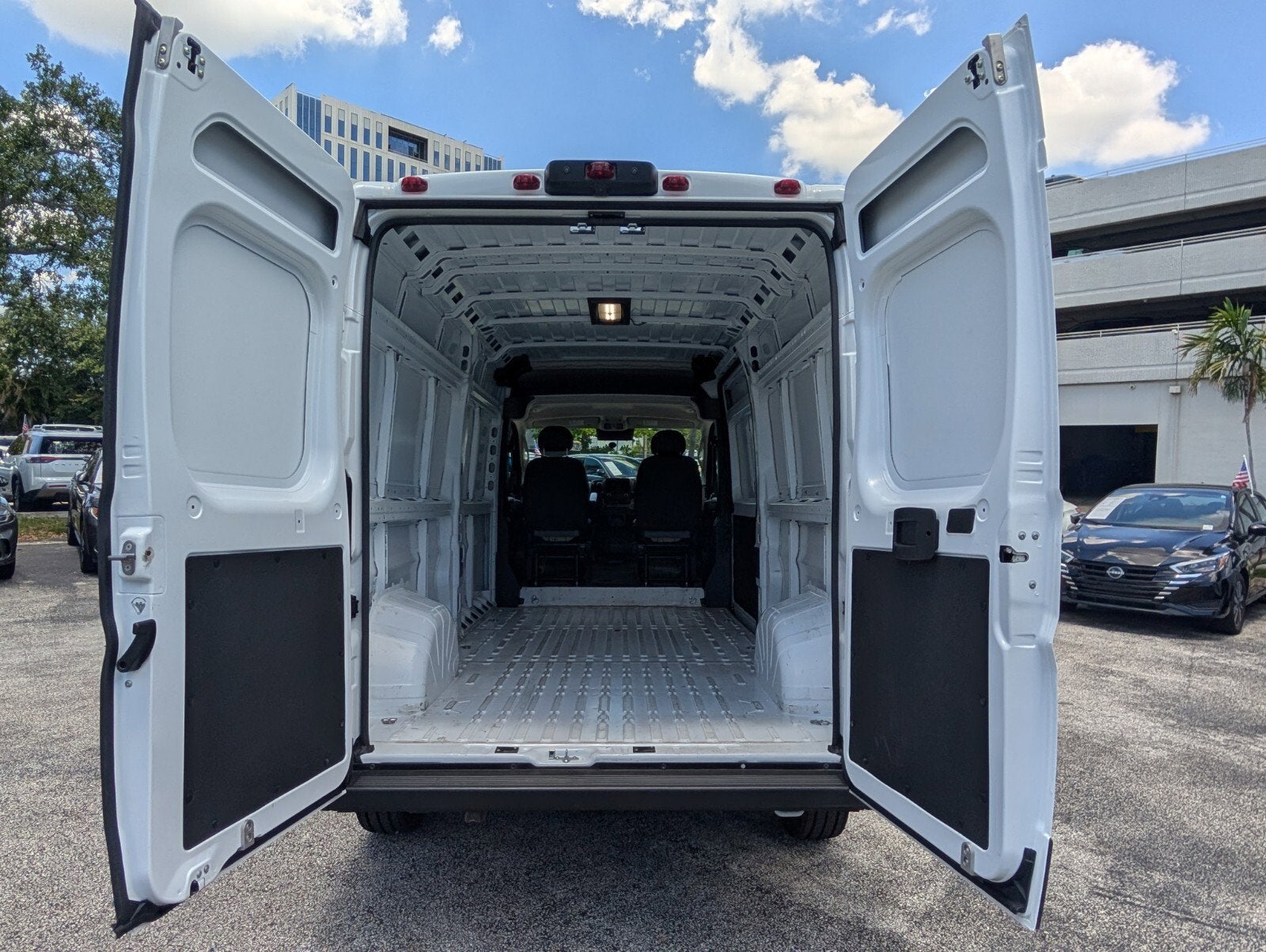 2026 RAM ProMaster Cargo Van Tradesman