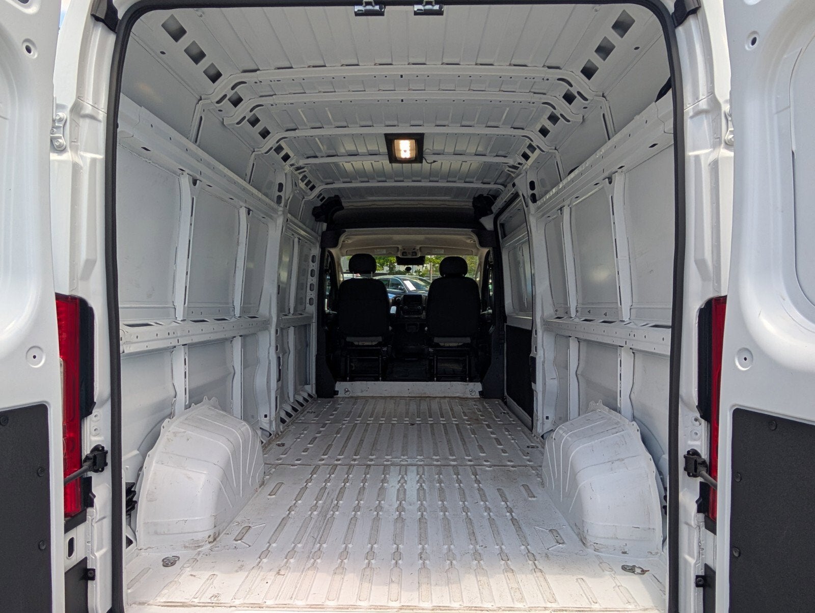 2026 RAM ProMaster Cargo Van Tradesman